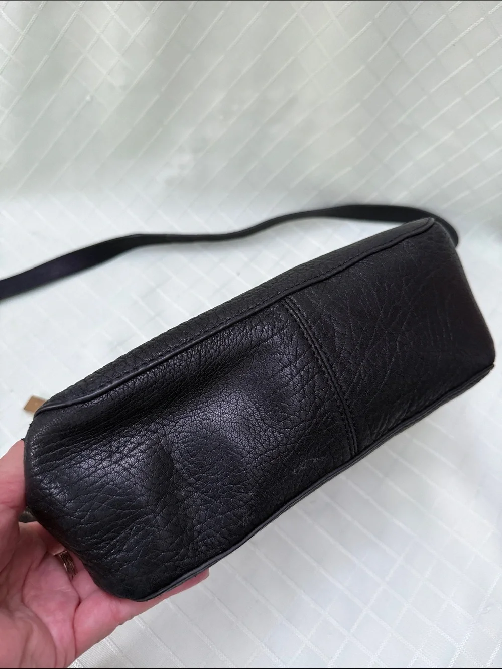 Vintage Vince Camuto Classic Black Pebbled Leather Crossbody Bag/Gold Hardware